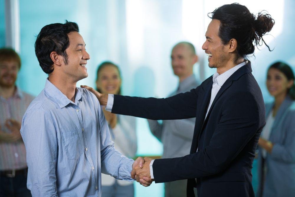 13 Best Vantage Circle Alternatives For Employee Recognition